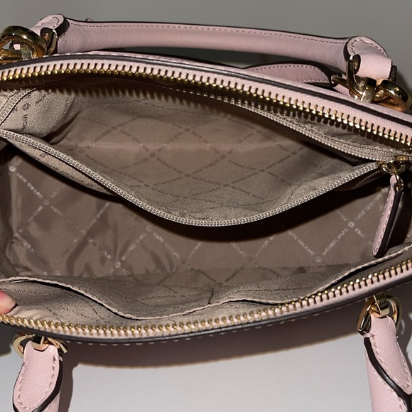 MAKE AN OFFER | Michael Kors Baby Pink Large Emmy Dome Purse/Satchel 💗 - Picture 13 of 16